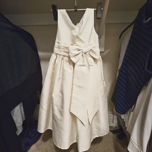 Sweet Kid's USA ivory flower girl dress size 4, worn 1x